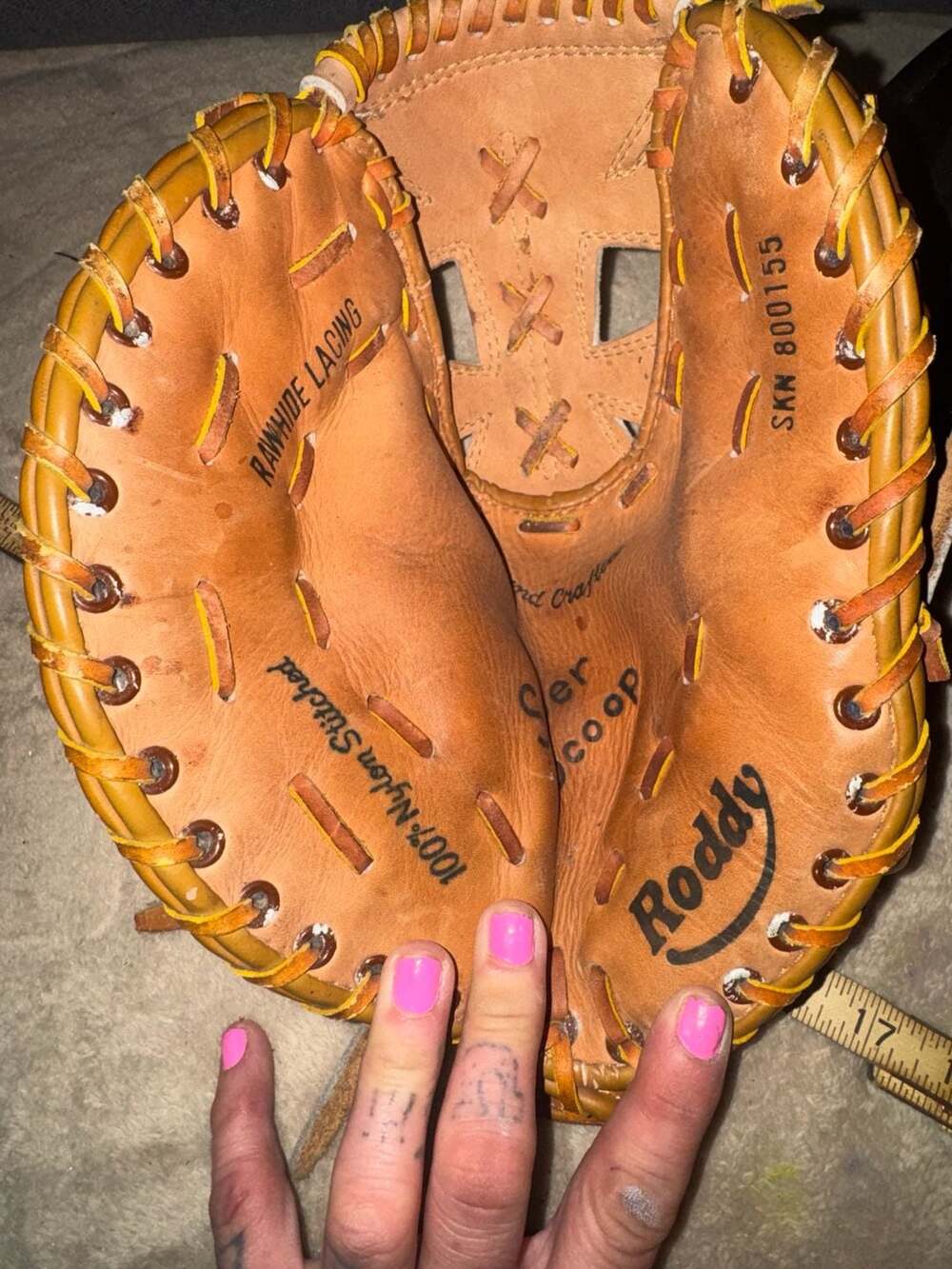 Vintage WILSON A2841 the Outsider First Baseman's Glove RH Throw - ,